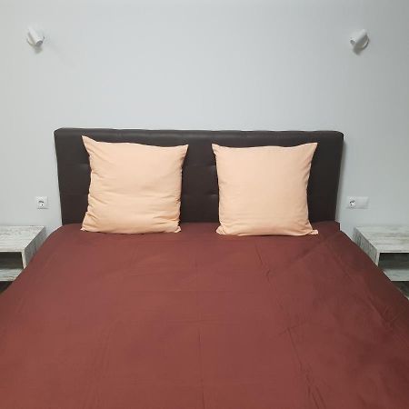 Silver Star Apartment 40M อุชโฮรอด ภายนอก รูปภาพ